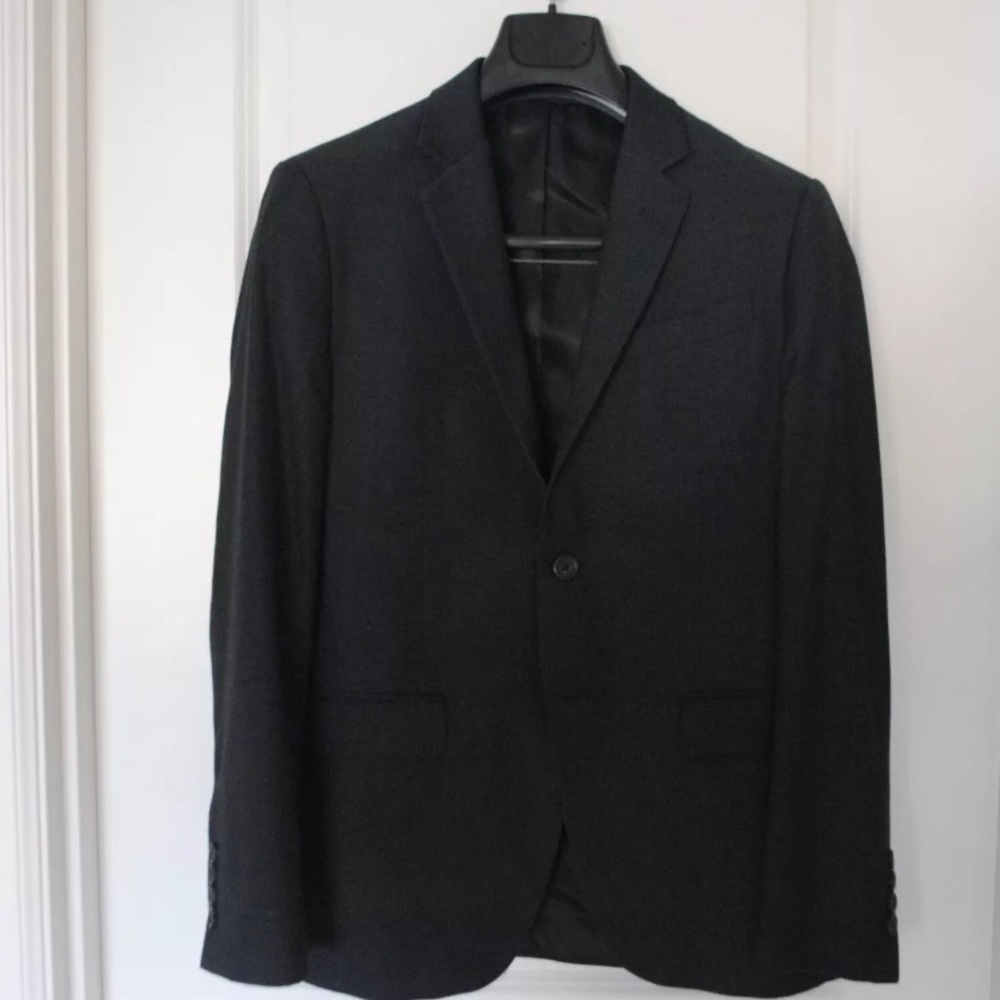 Egara Extreme Slim Fit Suit (35 Short 29 Long)
